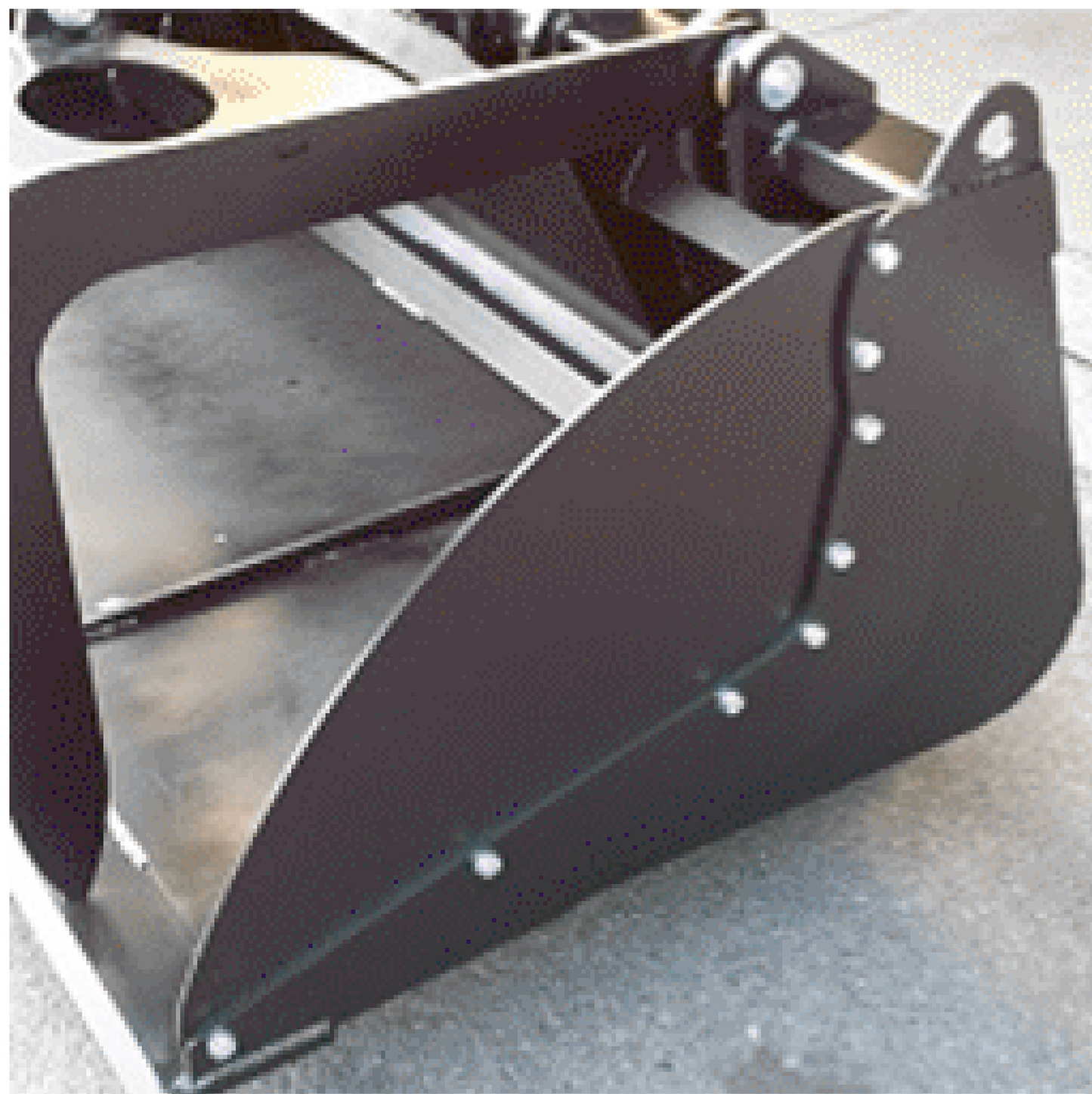 Mazio Industrial Grapple | Width 1250 to 2000 mm | Weight 280 to 380 kg | For Skid Steer Loaders
