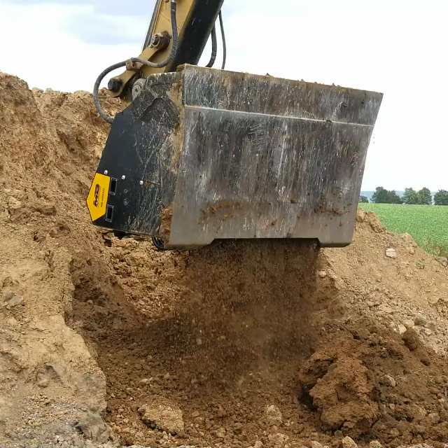 MB Crushers Padding Bucket | Model MB-HDS323 | Width 67" | Machine Size 17-25 Tons | For Excavators, Backhoe Loaders & Loaders