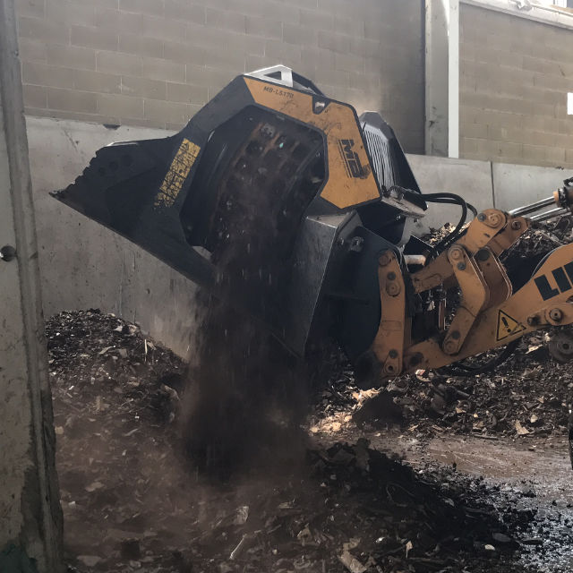 MB Crushers Screening Bucket | Model MB-LS170 S2 | Width 71" | Machine Size 6.5-15 Tons | For Loaders & Backhoe Loaders