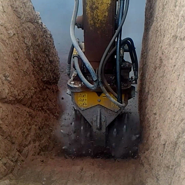 MB Crushers Drum Cutter | Model MB-R700 | Cutting Width 35" | Machine Size 6-13 Tons | For Excavators