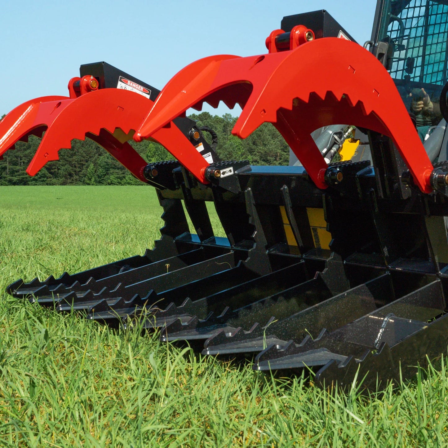 Maxilator | Extreme Duty Debris Grapple | Model MAGXD72 | Working Width 72" Inches | Euro/Global Mount | Horsepower 75 To 150 HP | For Tractor