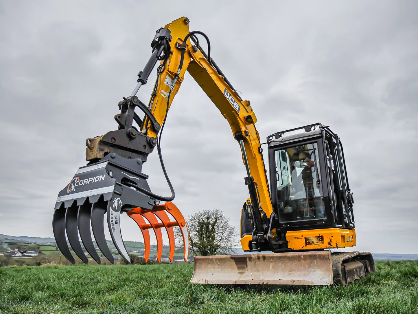 MDE Machinery | Scorpion Grapple | Model S500 To S1900 | Width 26.4" To 75" Inches | Machine Size 1.5 - 55 Tons | For Excavators