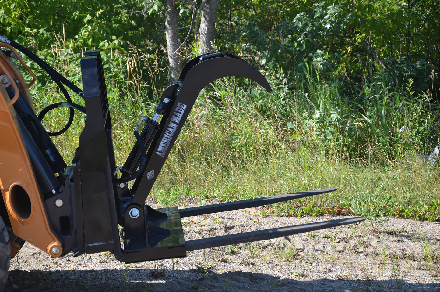 Top Dog Attachments Pallet Fork Grapple | Width 45" | Weight 279 lbs | Oil Flow Range 10 to 15 GPM | For Skid Steer