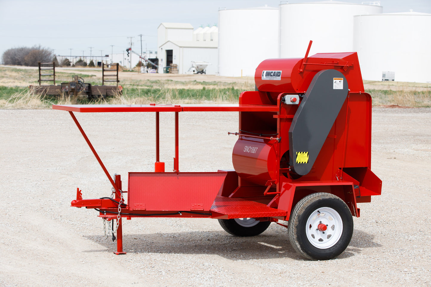 Kincaid Peanut Thresher | Spike-Tooth Cylinder | Heavy-Gauge Metal Build | 13" Inches Towable Wheels