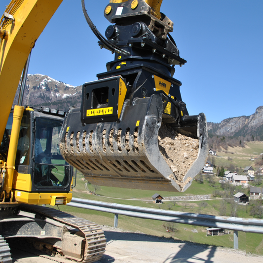 MB Crushers Sorting Grapple | Model MB-G1200 S4 | Width 43.3" | Machine Size 18-30 Tons | For Excavators