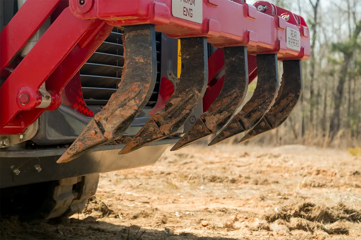 Solesbee’s | Hydraulic Rear Ripper | Models SSGR Series | Width 39" To 71" Inches | Hydraulic Flow 15 To 25 GPM | For Skid Steer