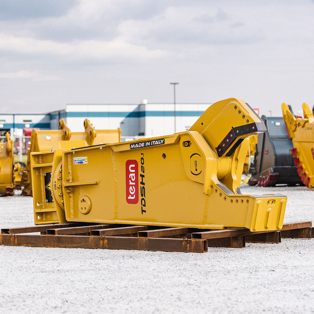 TERAN 4475 lbs TDSH20 Rotating Shear, Excavator Attach