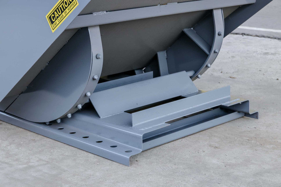Express Steel 3/4 Yard Wright Self-Dumping Hopper | SKU 7555 | Width 39.75" | Fork Pocket 3" | Hydraulic Flow 10–20 GPM | For Forklifts & Skid Steers