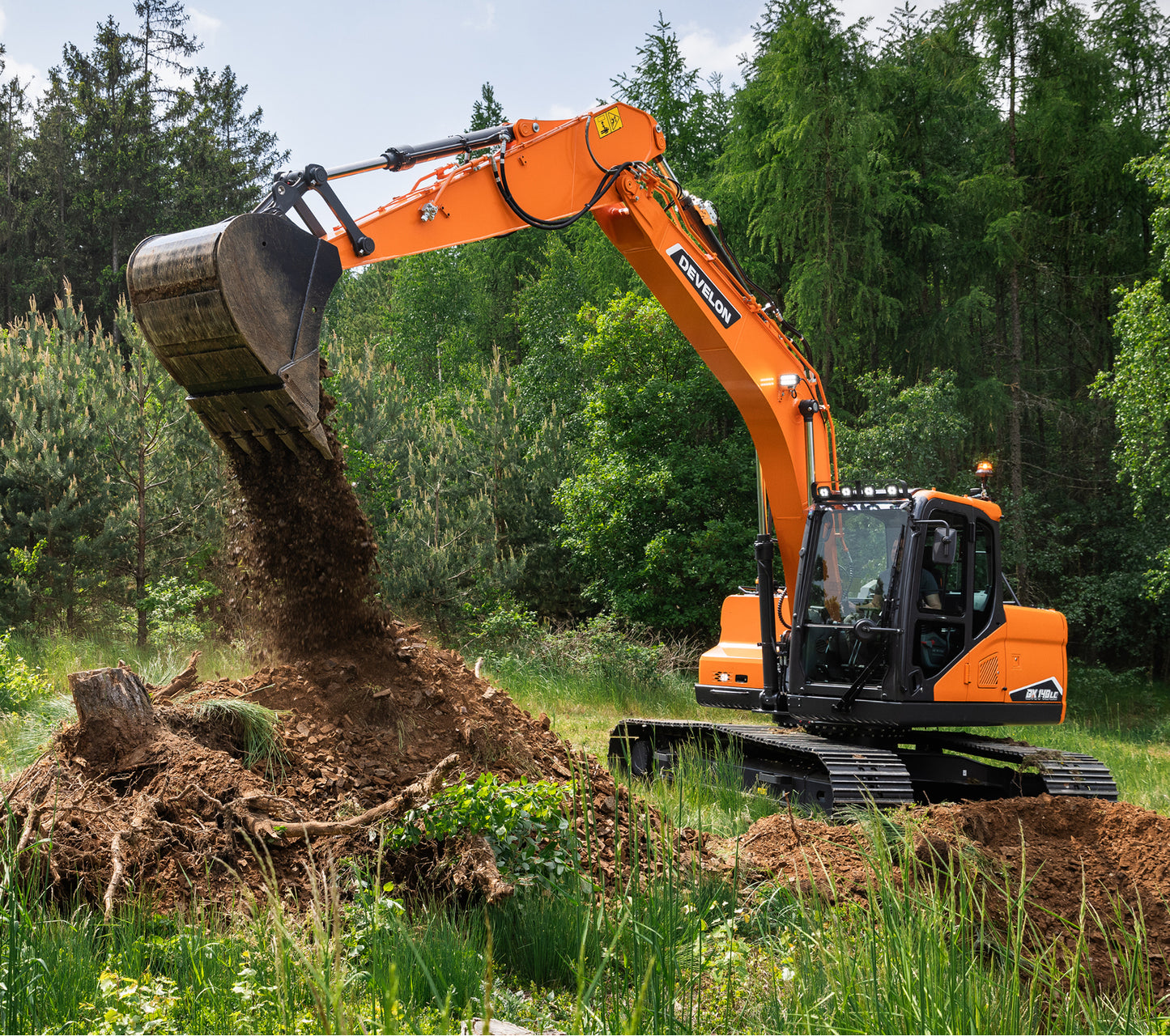 Develon | Crawler Excavator | Model DX140LC-7K | Dig Depth 20' 1" | 107.3 hp | 15.9 Tons | For Heavy-Duty Excavation, Trenching & Construction