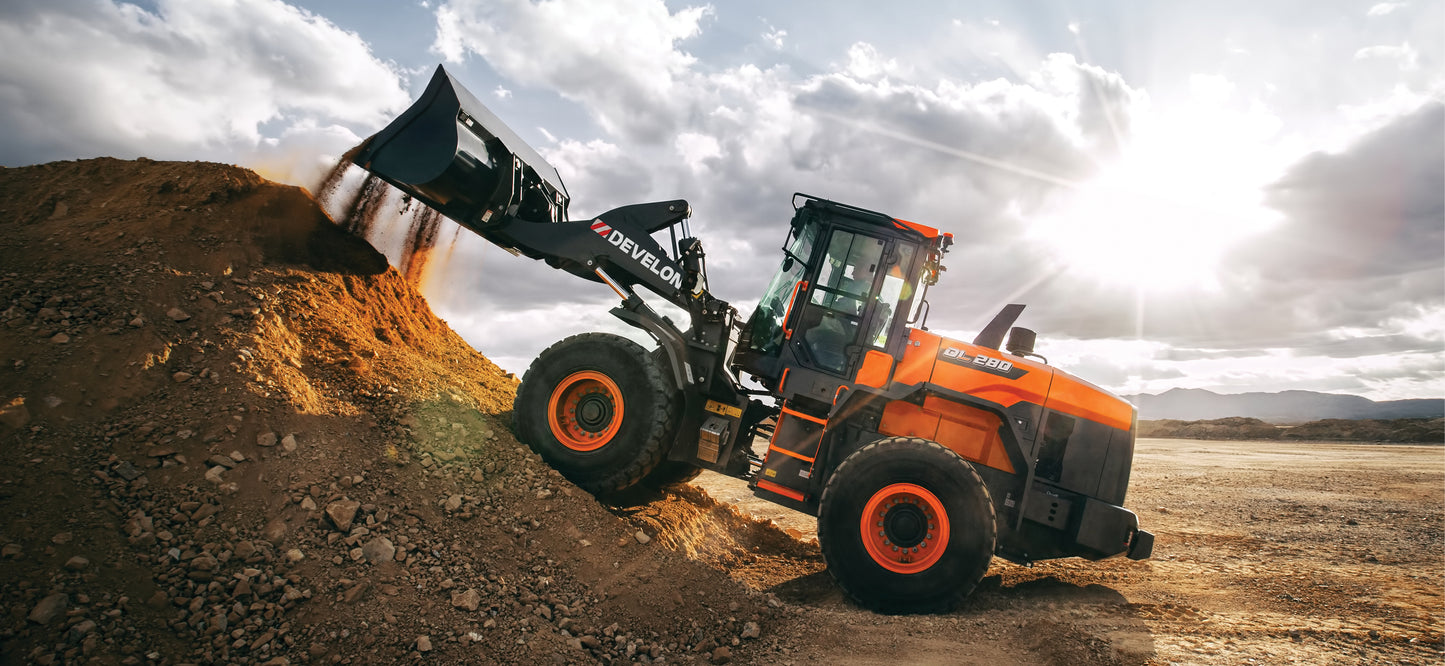 Develon | Wheel Loader | DL280-7 | Width 8' 11.9" | Horsepower 189.1 HP | For Heavy-Duty Construction, Recycling, & Material Handling