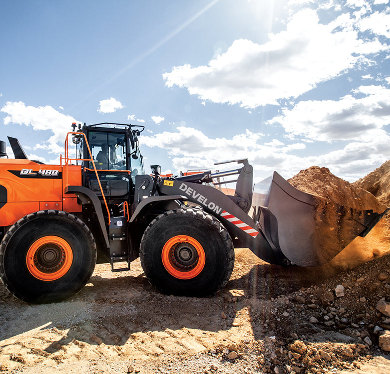 Develon | Wheel Loader | Model DL480-7 | Width 10' 9.9" | Horsepower 344.6 HP | For Heavy-Duty Construction, Mining & Material Handling