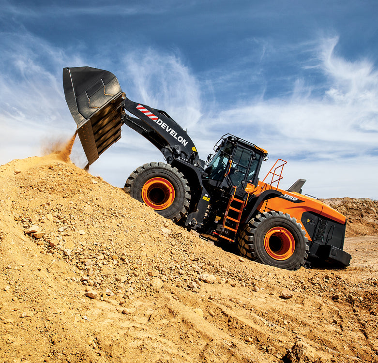 Develon | Wheel Loader | Model DL580-7 | Width 11' 2.8" | Horsepower 394.3 HP | For Mining, Heavy Construction & Aggregate Handling