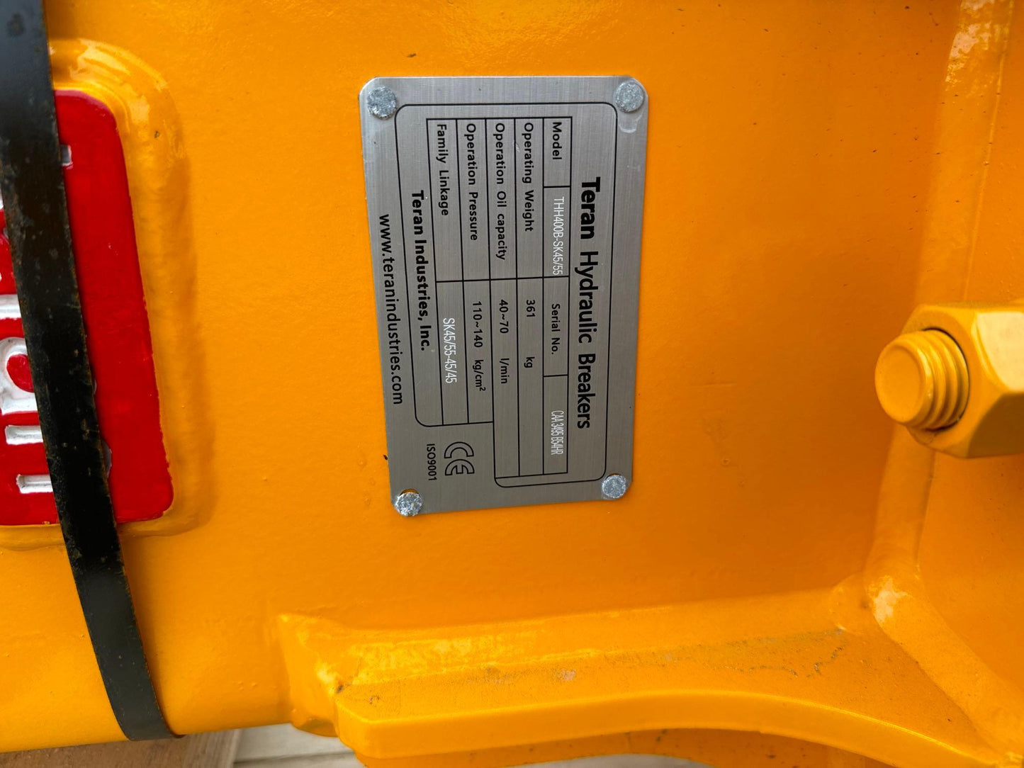 TERAN THH400B HYDRAULIC BREAKER – KOBELCO SK45/50/55, EXCAVATOR ATTACH