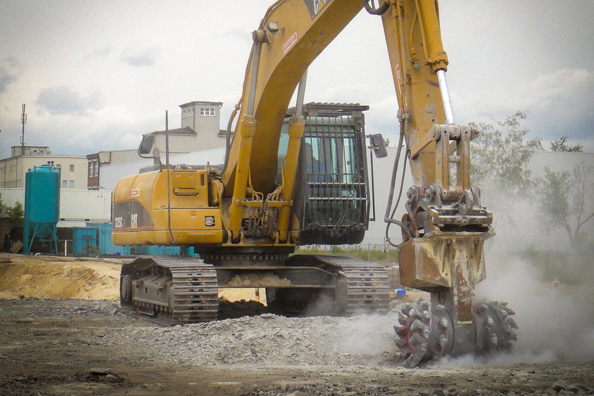 Auger Torque | Drum Cutter | Model DC Series | Length 28 To 53 Inches | Cutting Width 19 To 55 Inches | Machine Size 2 To 60 Tons | For Excavators
