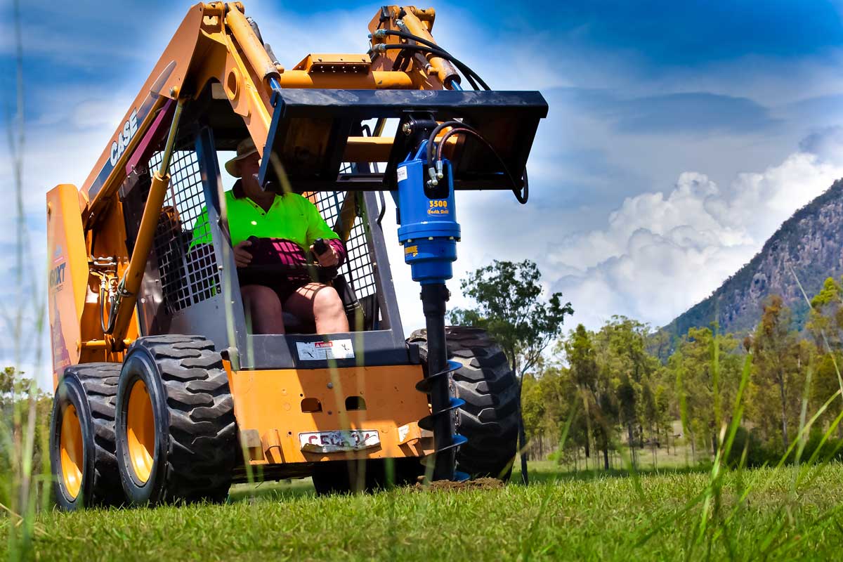 Auger Torque | Earth Drill | Models 8000-40, 9000-45, 9500-40 | Hose Size ¾" x 86" To 1" x 86" BSP | 2.96" Square Shaft | Machine Size 4.5 To 8 Tons | For Excavators