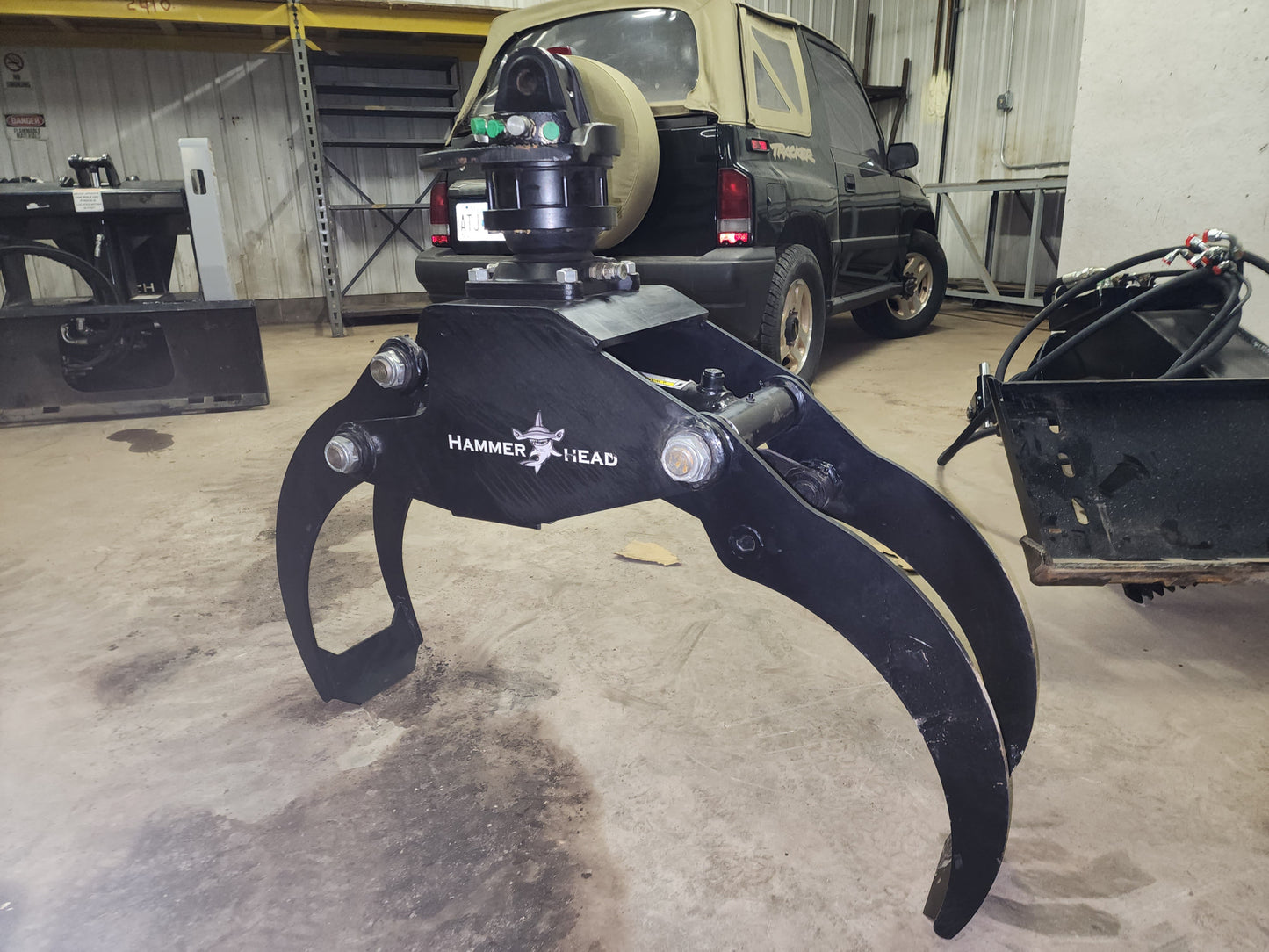 Hammer Head Bypass Grapple | Model GR-42 | Grapple Opening 42" | Horsepower 18-45 HP | For Tractors & Mini Loader