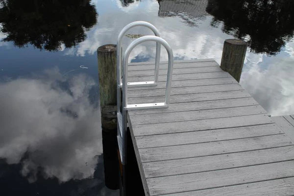 RIO MARINE CUSTOMS | 3-Step Standard Dock Ladder | Model LD3 | 18 5/8" W x 36" H | 550 lb Capacity | 2" Grooved Rungs | Universal Dock & Seawall