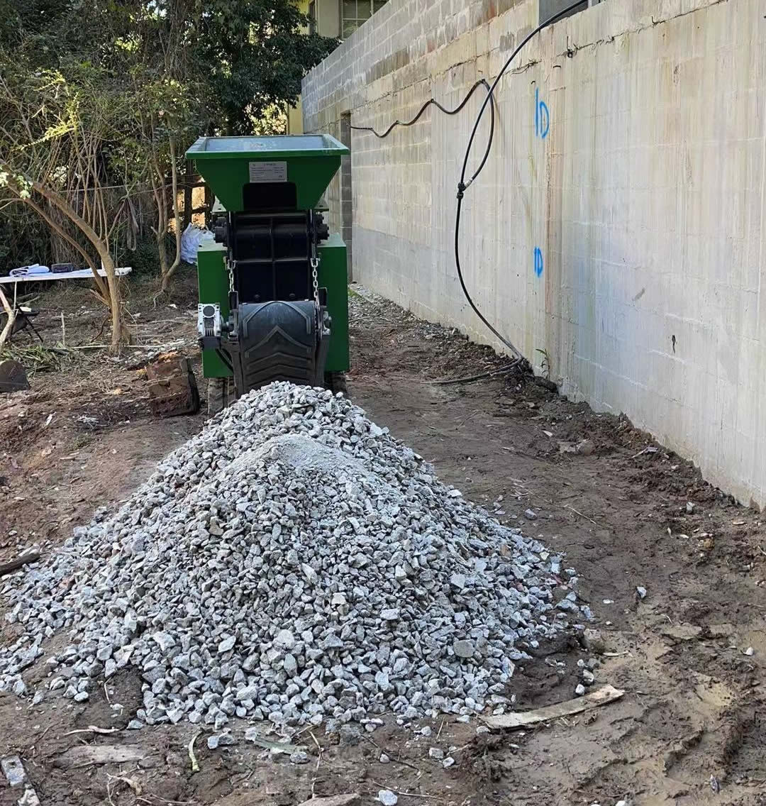 Upsen Mini Mobile Jaw Crusher | Model U-JC425 | Engine Horsepower 14 HP | Capacity 6–8 t/h