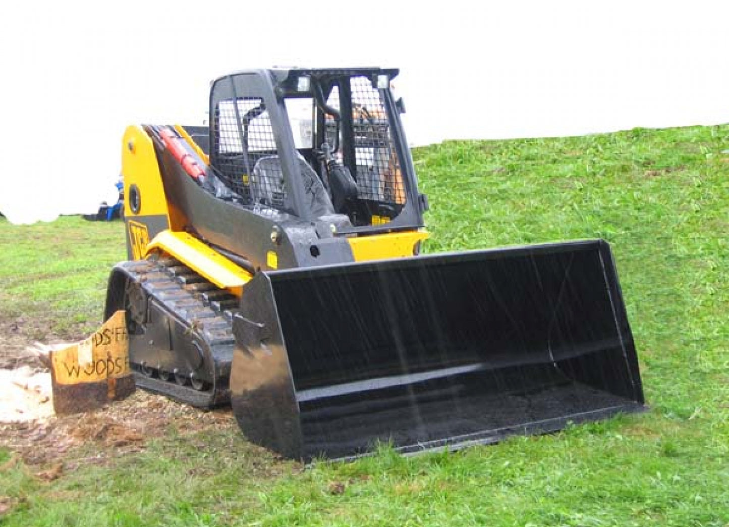 Paladin High Capacity Light Material Buckets | Width 84" & 96" | 15-25 GPM | For Skid Steer