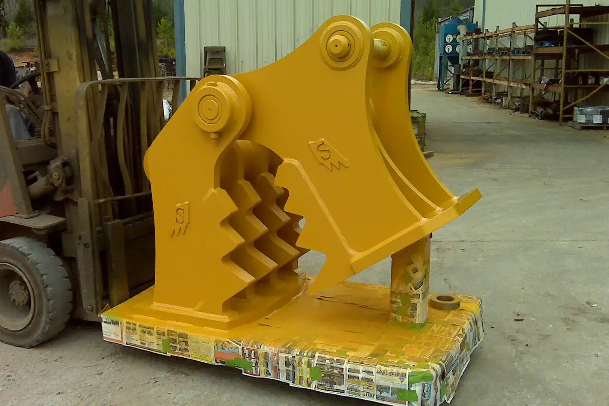 Solesbee’s | Concrete Crusher | Mechanical Pulverizer | Weld-On Replaceable Teeth | Machine Size 20 To 40 Tons | For Excavators