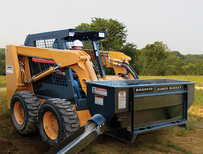 Danuser Auger Bucket Mixing & Discharge | Width 21.5" inches | Hydraulic Flow 12 GPM | For Skid Steers