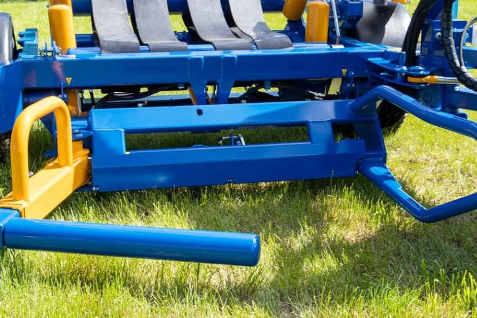 GÖWEIL | Bale Wrapper | Model G5010 | Working Width 9' Feet | Bale Diameter 35-53 Inches | Minimum 120 HP | For Tractor