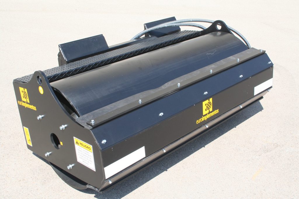 EI Attachments Vibratory Roller Smooth | Width 60" & 68" Working Width | Hydraulic Flow 10-18.5 GPM | For Skid Steer