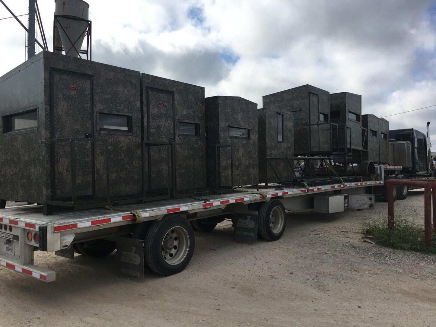AWS Blind | Insulated Hunting Blind | Model 5x9 Ground Blind | Height Up to 20' | Width 60" x 84" | Stationary Setup | For Deer Hunters & Wildlife Enthusiasts