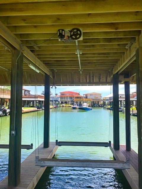 Boat Lift Distributors | 6,000 LB Saltwater Cradle Lift | Model SKU00144 | 9' Aluminum Cradle | Capacity 6,000 lbs | Saltwater-Ready | Motor Power 0.75 HP | For Bay Boats & Skiffs
