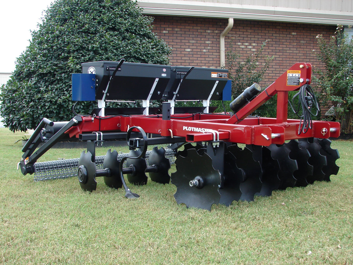 PLOTMASTER 6' Hunter 600 | Cultipacker, Seeder, Disk | Food Plot Planter | 3pt Hitch For Tractor