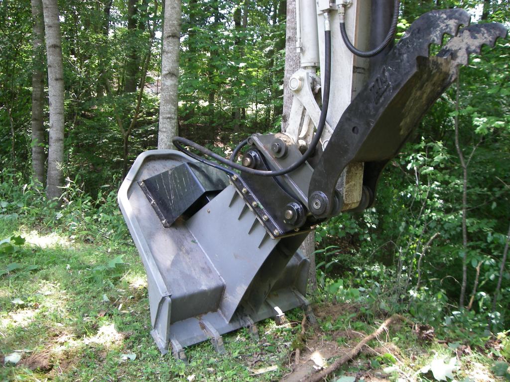 IS Attachments Brush Cutter 13 GPM-39 GPM | Width 36" to 60" | 7,000–14,000 lb | For Excavator