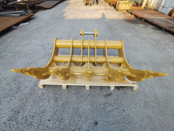 Bedrock Attachments Rake | Model EK-313 | Width 65" | Pin Size 65mm | Weight 830kg | For Excavator