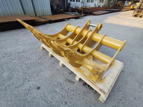 Bedrock Attachments Rake | Model EK-313 | Width 65" | Pin Size 65mm | Weight 830kg | For Excavator