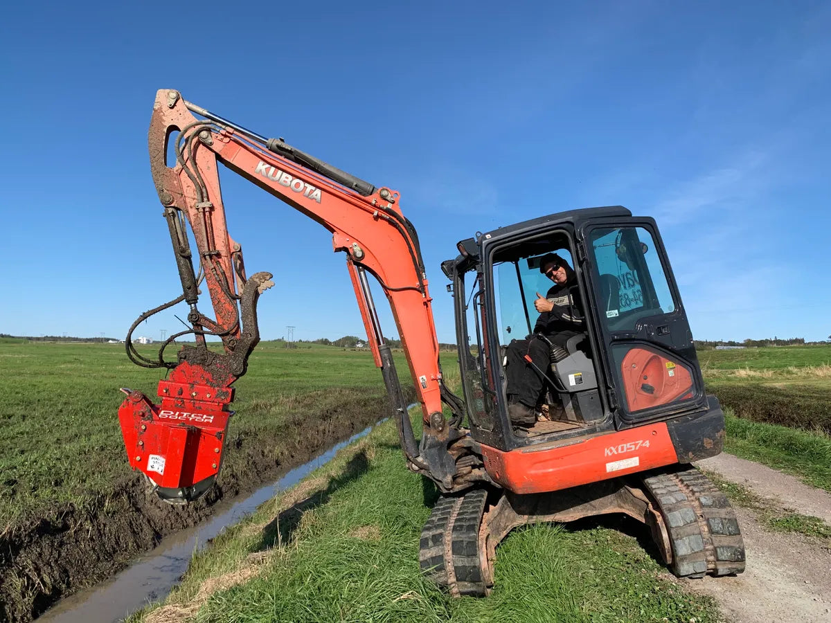 Ditch Doctor Excavator Ditch Trencher | DD22HD | 35-45 GPM | Weights 2260 lbs | For Excavator