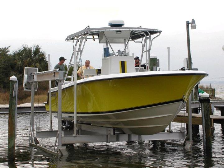 Boat Lift Distributors SS 6,000 LB. Free Standing Lake Lift