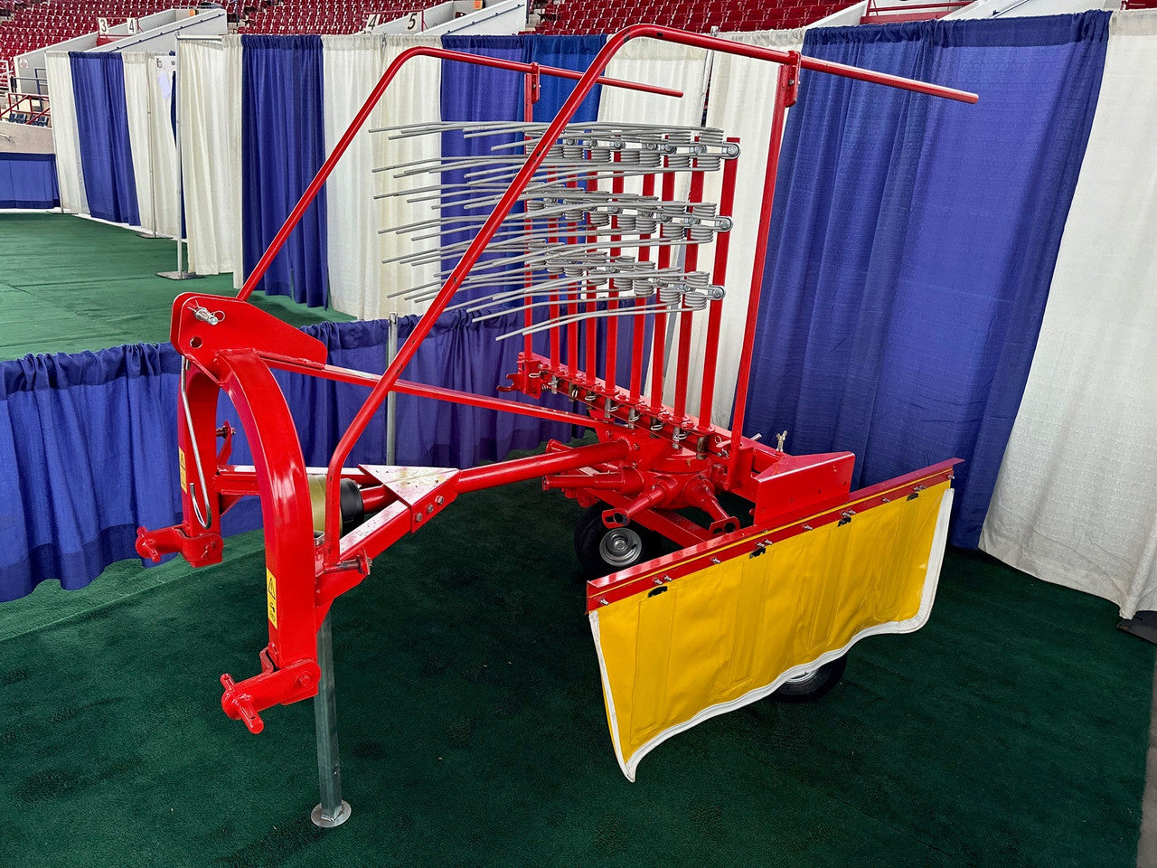 Farm-Maxx Rotary Hay Rake | Model FRM-280 | Working Width 110" inches | Horsepower 20+ HP | For Tractor