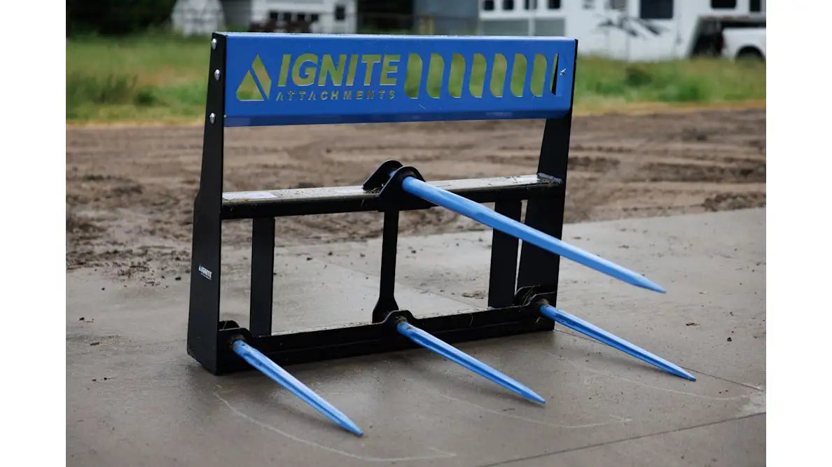 Ignite Attachments Combo Bale Spear | SKU 46895918 | Width 45" | Oil Flow Range 15–25 GPM | For Skid‑Steer Loaders