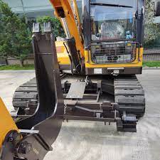 IS Attachments Railroad Cribbing Bucket With Pins | Model EB6530CB | Bucket Width 8" | Machine Size 5-7.5 Tons | For Backhoe Loaders