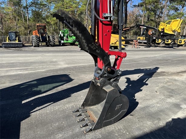 Yanmar Crawler Excavator | 2024 Model VIO80-7 | 30" Bucket | 14' 3" Dig Depth | 67 HP | For Heavy-Duty Excavation