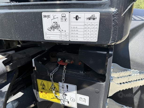 Yanmar Wheel Loader | 2025 Model V7 | 0.92 cu yd Bucket | 16.6 GPM | 47 HP | For Compact Applications