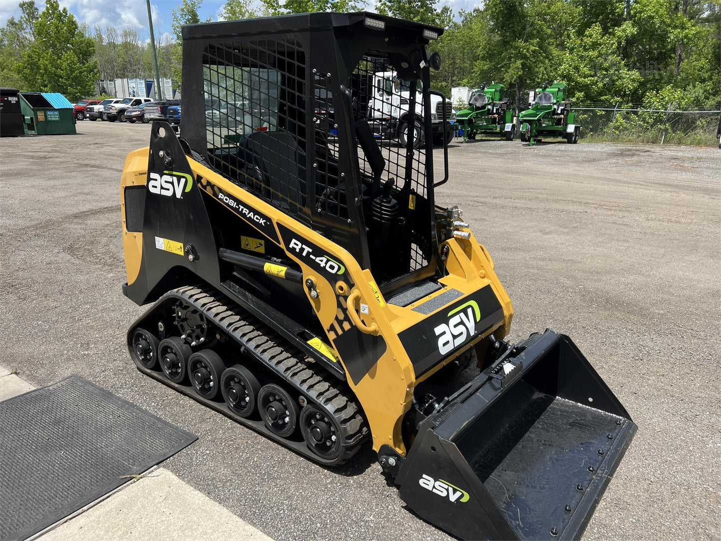 ASV Posi-Track Skid Steer | 2024 Model RT-40 | Track Width 11" inches | Hydraulic Flow Rate 13.3 GPM