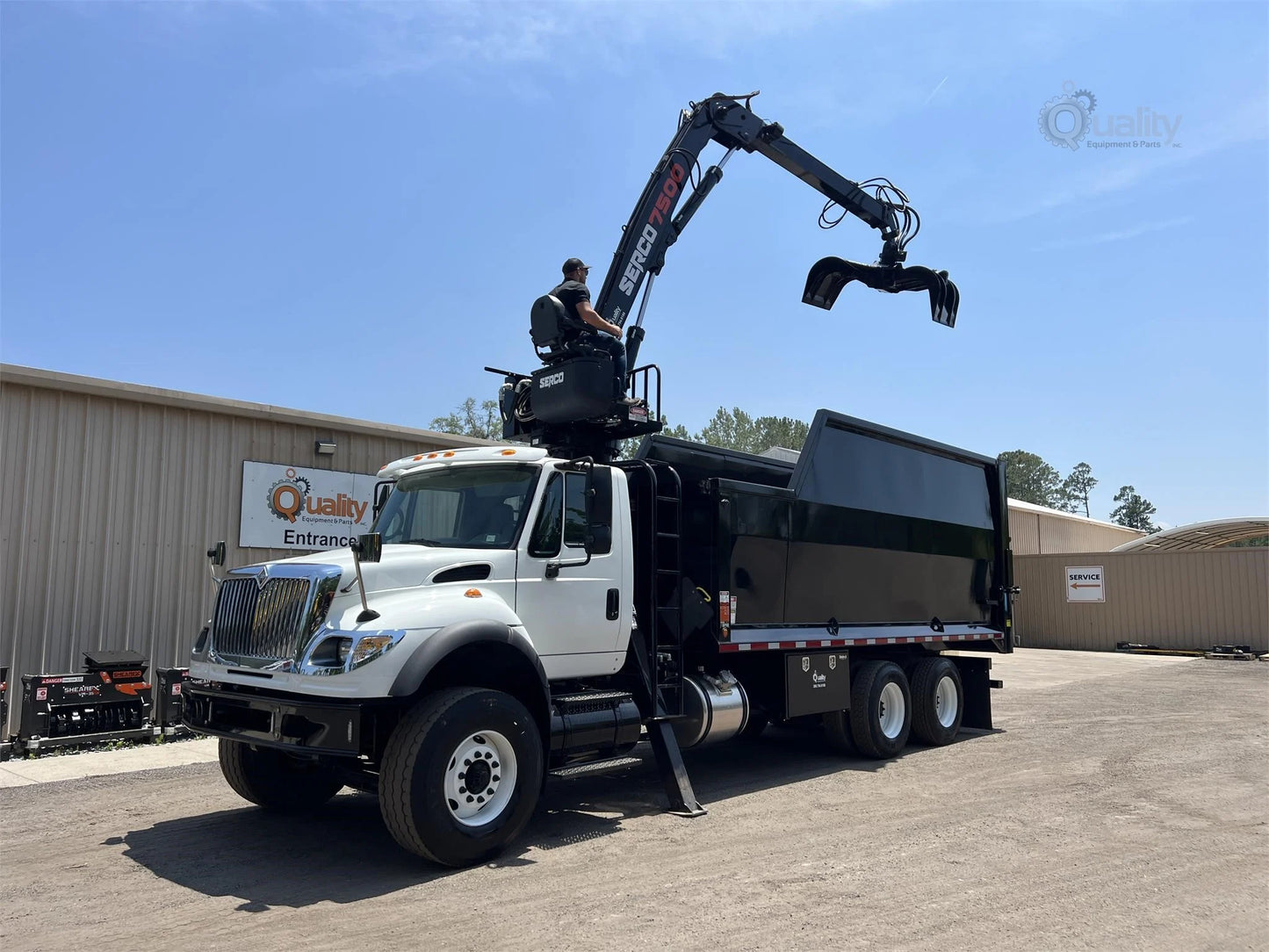 2023 SERCO Truck Log Loader | Model 7500 | Boom Reach 25' Ft | Hydraulic Flow Rate 30 GPM | For Heavy-Duty Material Handling