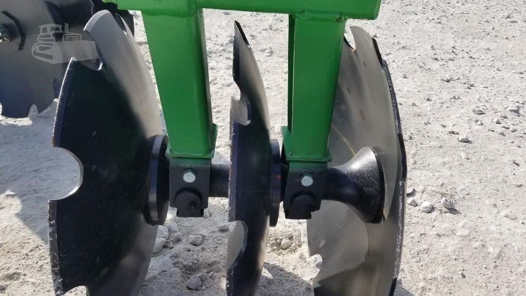 2024 Industrias America Disc Levee Plow | Model BP06 | Disc Spacing 9" | Disc Size 26" | Horsepower 60 To 80 HP | For Tractors