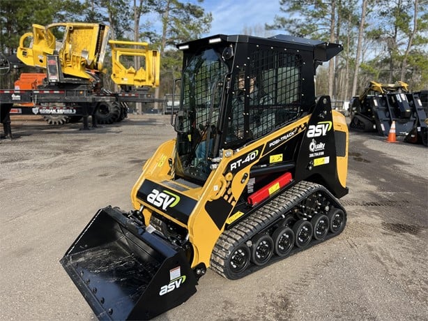 ASV Skid Steer With 48" Bucket | 2025 Model POSI-TRACK RT40 | 13.3 GPM | 38.2 HP | For Compact Equipment Applications