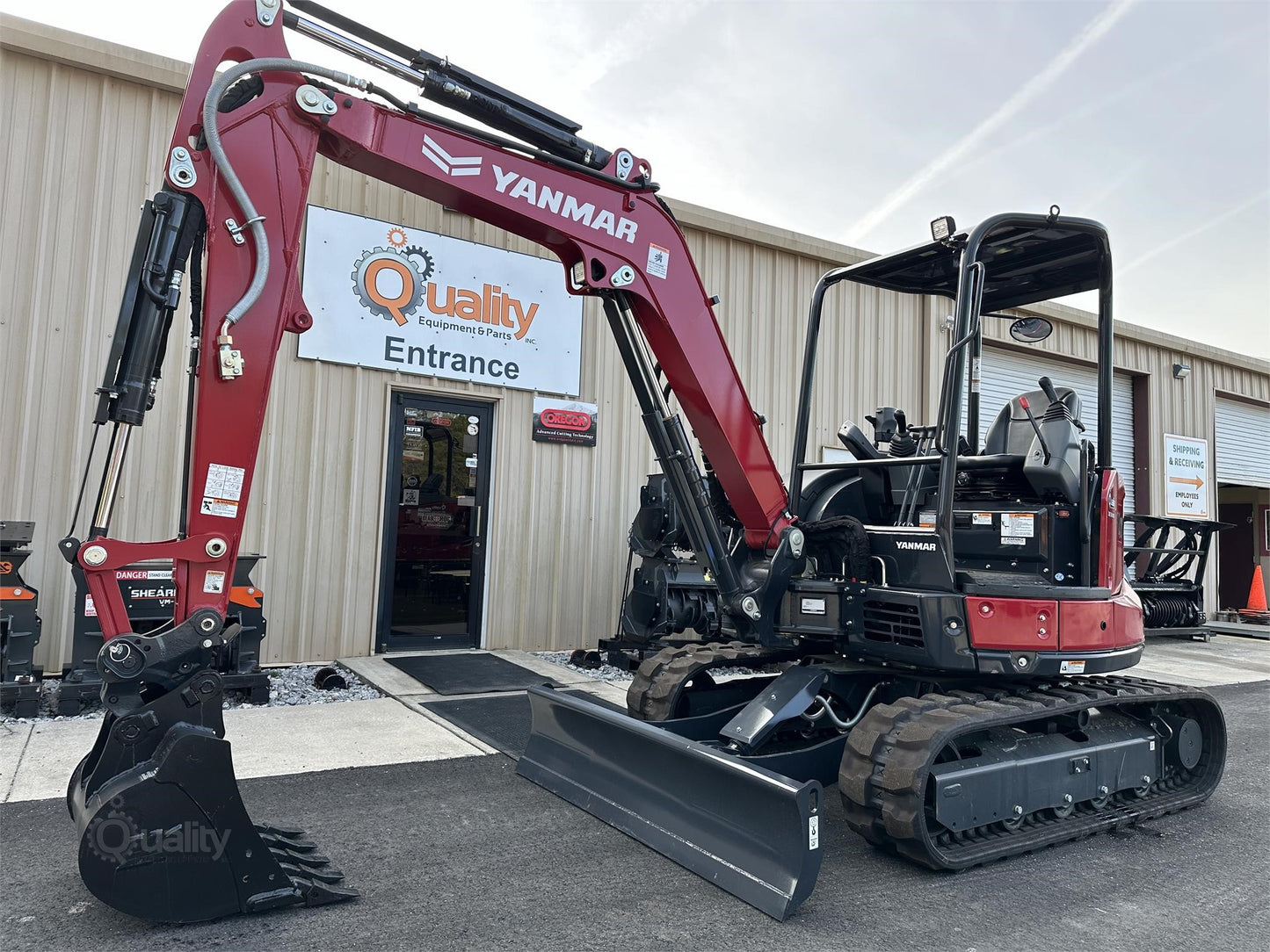 Yanmar Mini Excavator | 2024 Model SV40 | Machine Size 12,000 lbs | Fuel Capacity 14.8 Gallons
