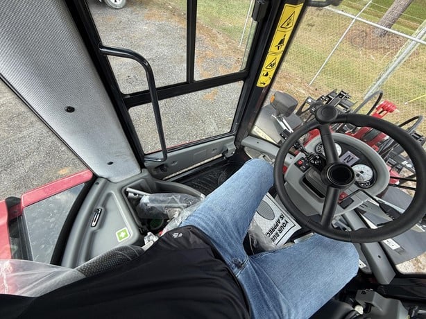 Yanmar Wheel Loader | 2025 Model V8 | 1 cu yd Bucket | 17 GPM | 62 HP | For Compact Applications