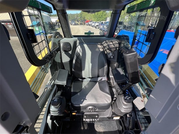 ASV Skid Steer | 2025 Model POSI-TRACK RT75 MAX | 72" Dirt Bucket | 22.6 GPM | 74 HP