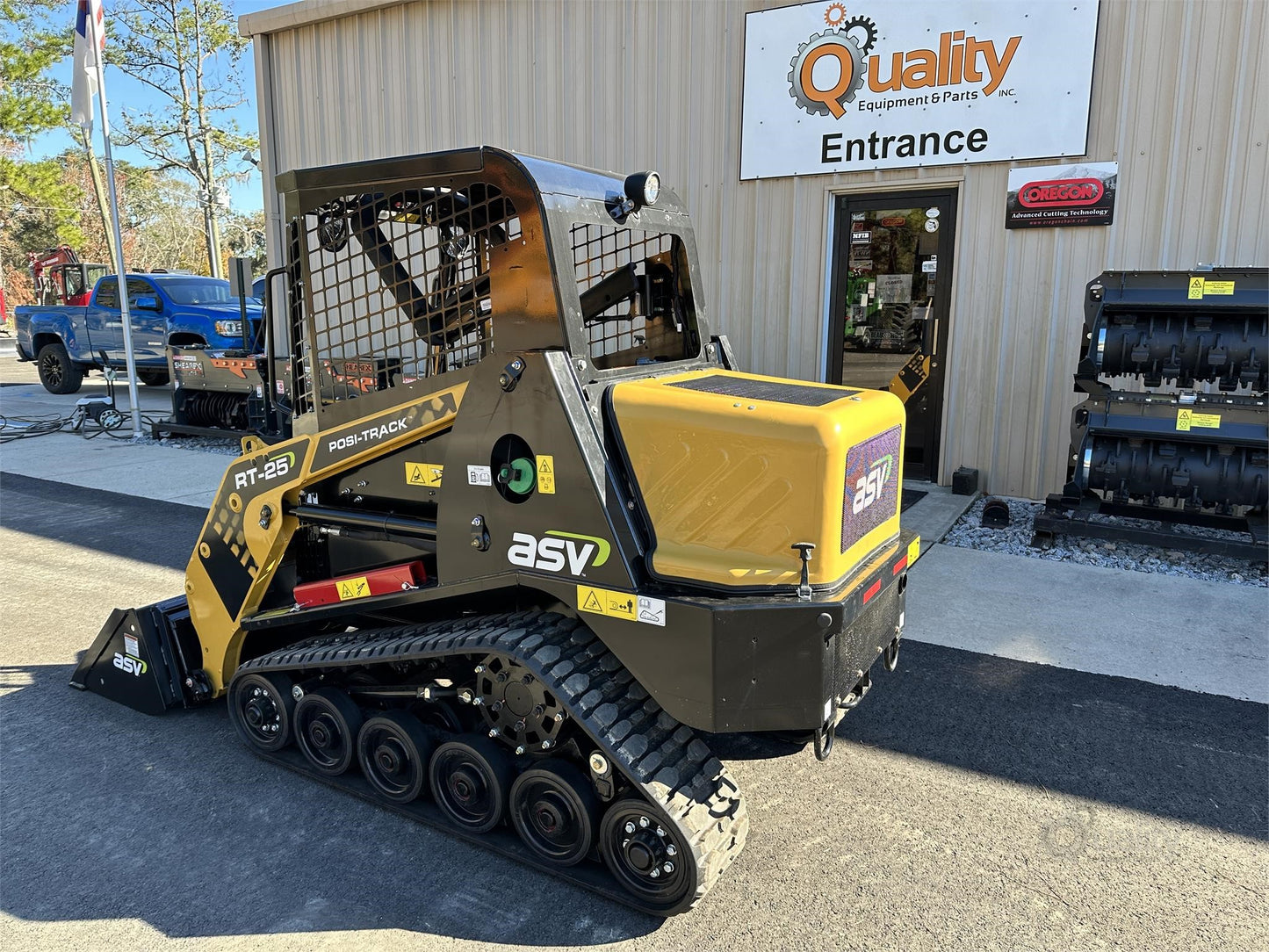 ASV Posi-Track Loader | Model RT25 | Hydraulic Flow 10-13 GPM | Track Width 11" inches