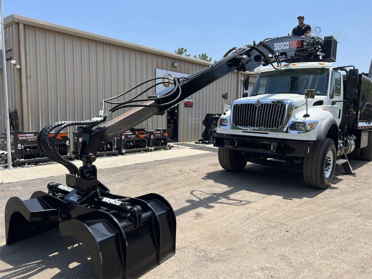 2023 SERCO Truck Log Loader | Model 7500 | Boom Reach 25' Ft | Hydraulic Flow Rate 30 GPM | For Heavy-Duty Material Handling