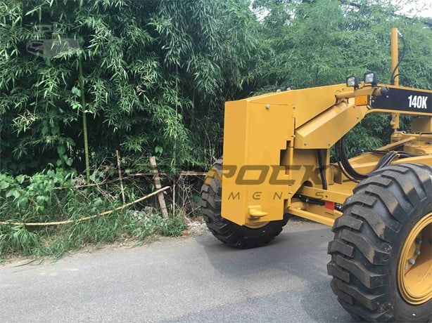 Bedrock Attachments Push Block | Model MP01 | Width: 15.7" | Weight: 0.75 Ton | For Motor Grader